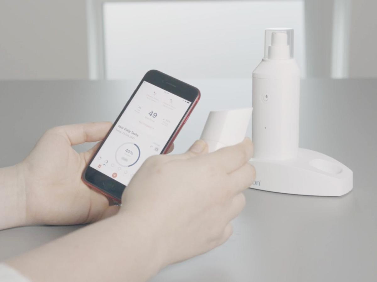 Cutitronics offers data-driven insights to help therapists recommend and dispense the precise amount of the correct product to suit each individual clients Cutitronics offers data-driven insights to help therapists recommend and dispense the precise amount of the correct product to suit each individual clients