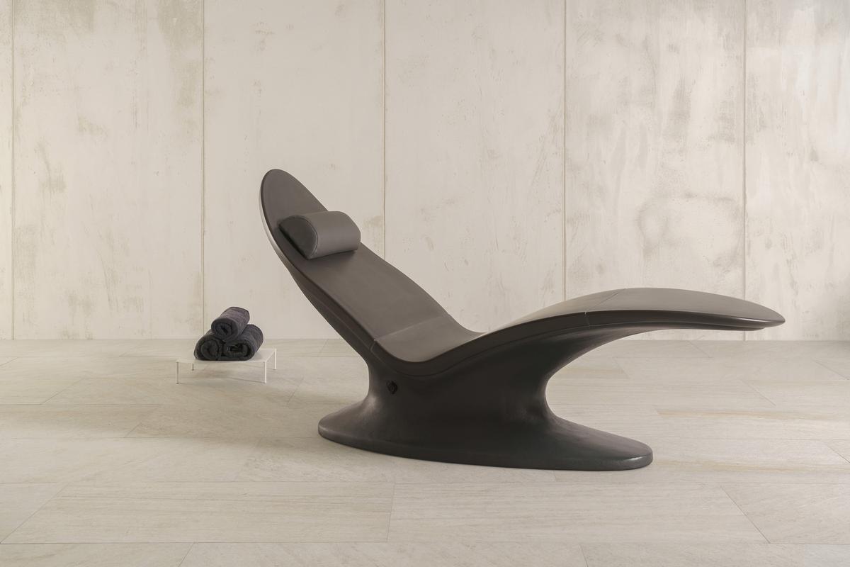 The Lounger Plus One is completed with a smooth velvet-like surface and can be customised to suit its surroundings / Sommerhuber