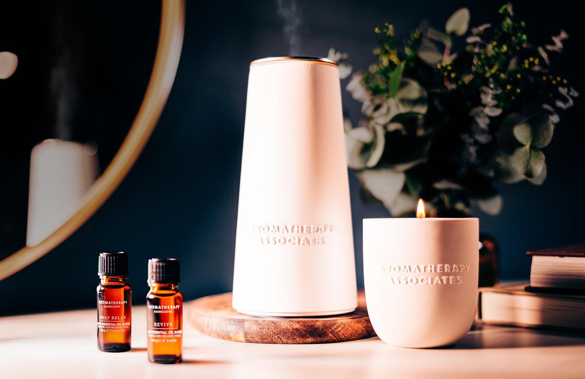 The diffuser operates without water or heat in order to help maintain the aromatherapy oil's purity / Aromatherapy Associates