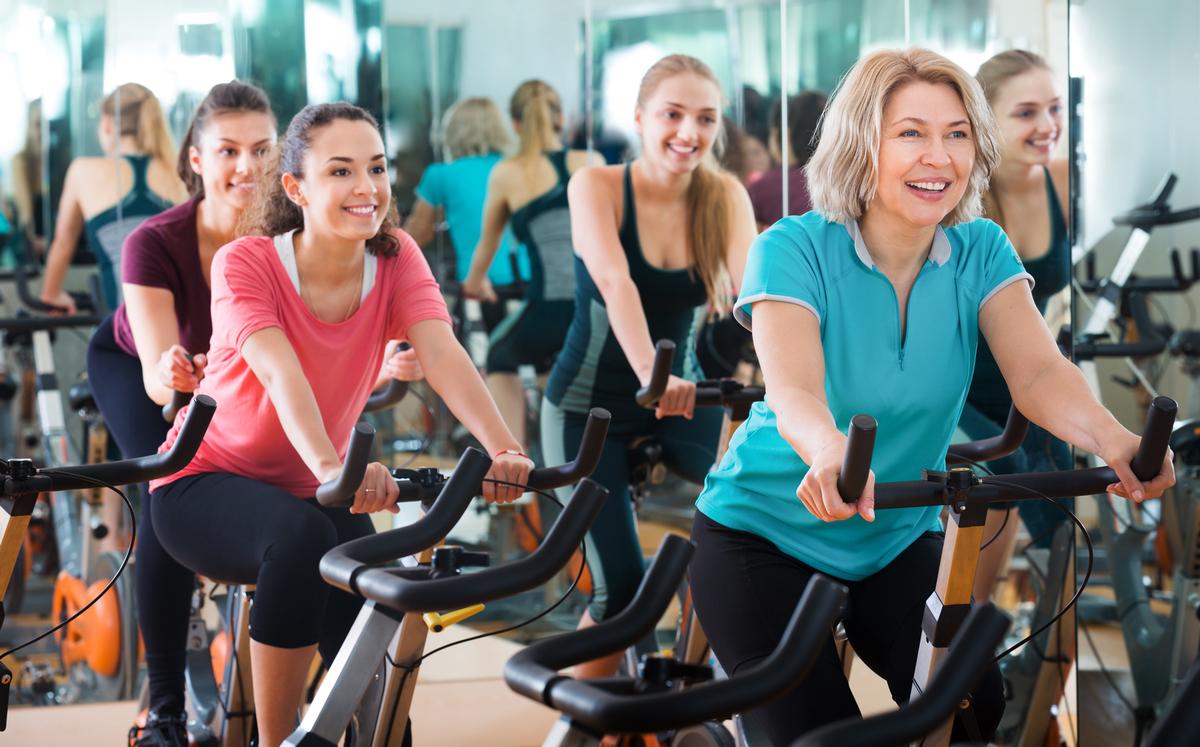 The guide highlights the importance of increasing awareness of the overall health benefits of being active for female audience / Shutterstock/BearFotos