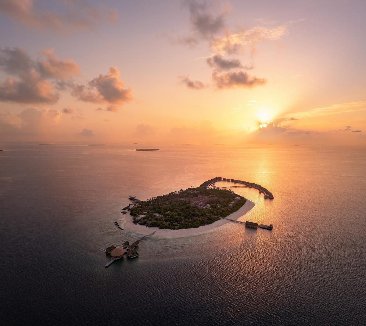 Joali being is located on the secluded island of Bodufushi in the Raa Atoll in The Maldives