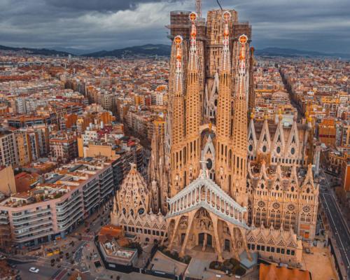 At a city level, Barcelona achieved the highest interest ranking among hotel investors / Shutterstock/Pelin Nathalia