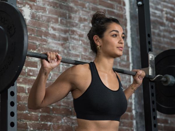 App users can build their own workout programme / Photo: Shutterstock/Prostock-studio