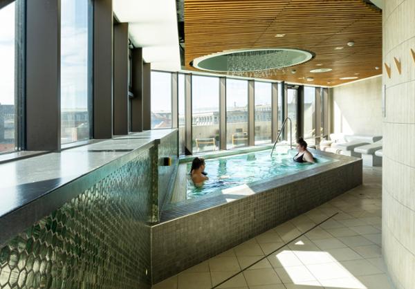 Non-members can enjoy a visit to the rooftop spa and thermal areas for £30 per person / Photo: S&P