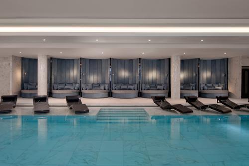  / Fairmont Windsor Park