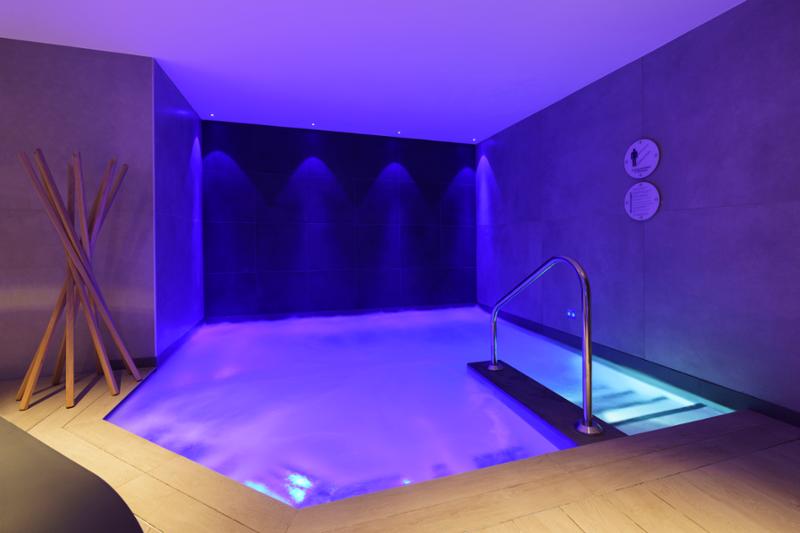 Luxury spa by Myrtha Wellness at Milan’s Bocconi University / Myrtha Wellness
