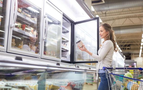 Some supermarket operators get energy rebates by turning off their freezers at peak times / photo; Africa Studio/shutterstock