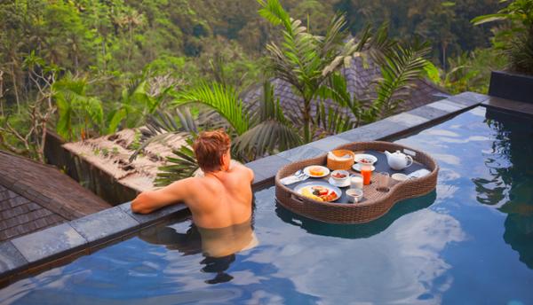 The revenue gap between small and large hotels increased in 2020 / lil-mo/shutterstock
