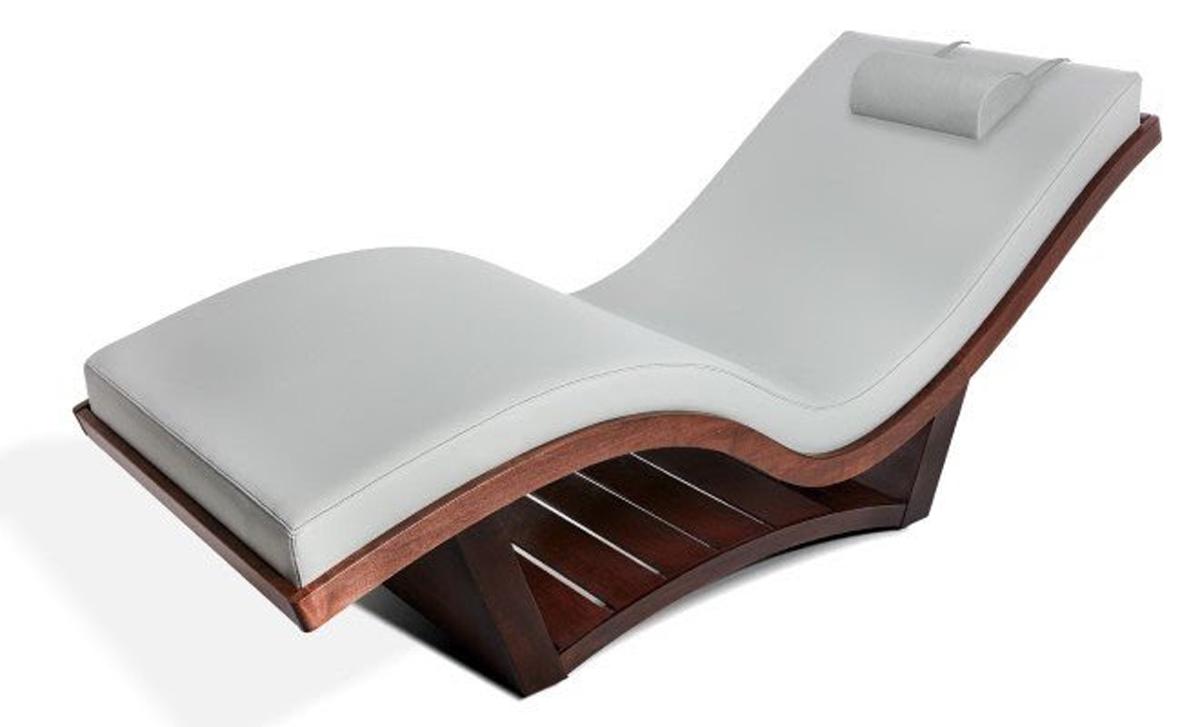 Called NuWave and NuWave S – the new loungers represent the next generation of LEC’s existing Wave lounger collection / 