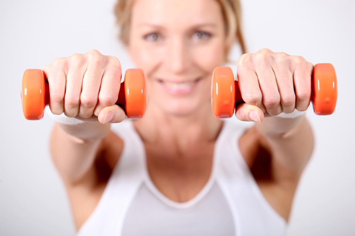 Strength training for 30 to 60 minutes every week is linked to a 10 to 20 per cent lower risk of premature death from all causes / Phovoir/Shutterstock