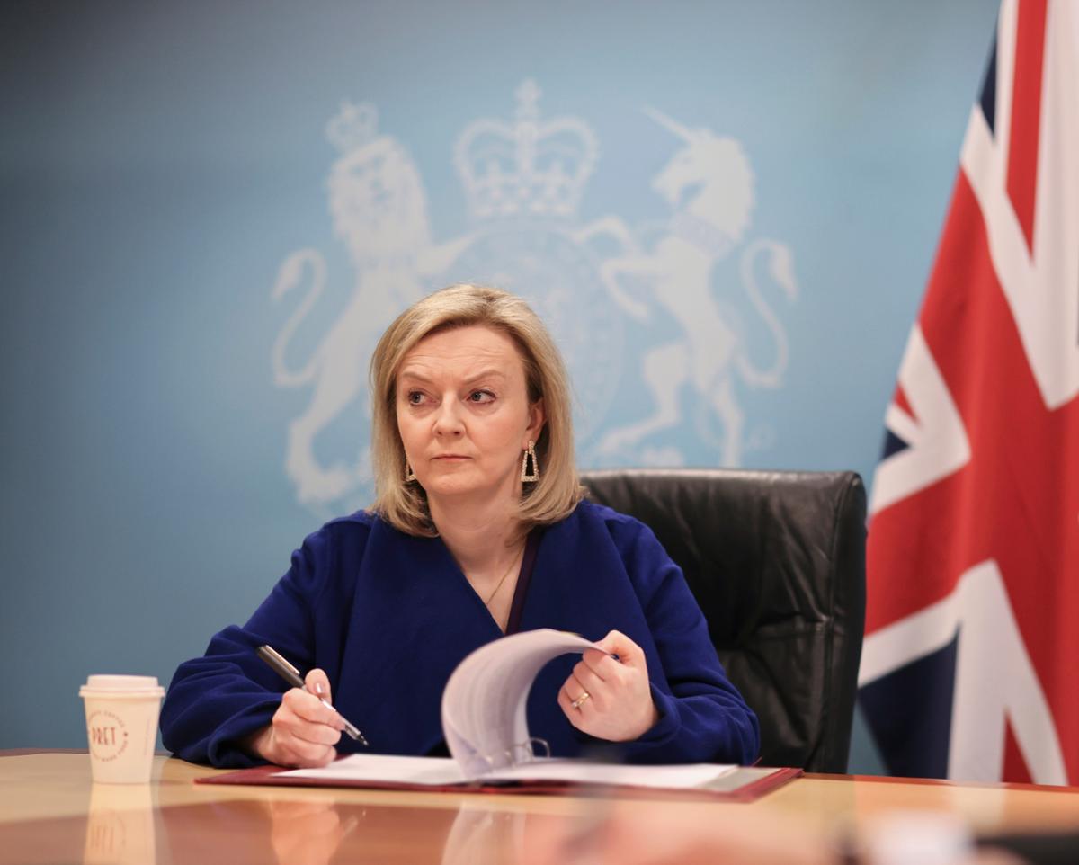 Liz Truss's government has commissioned an internal summary of obesity policy / Clicksbox / Shutterstock