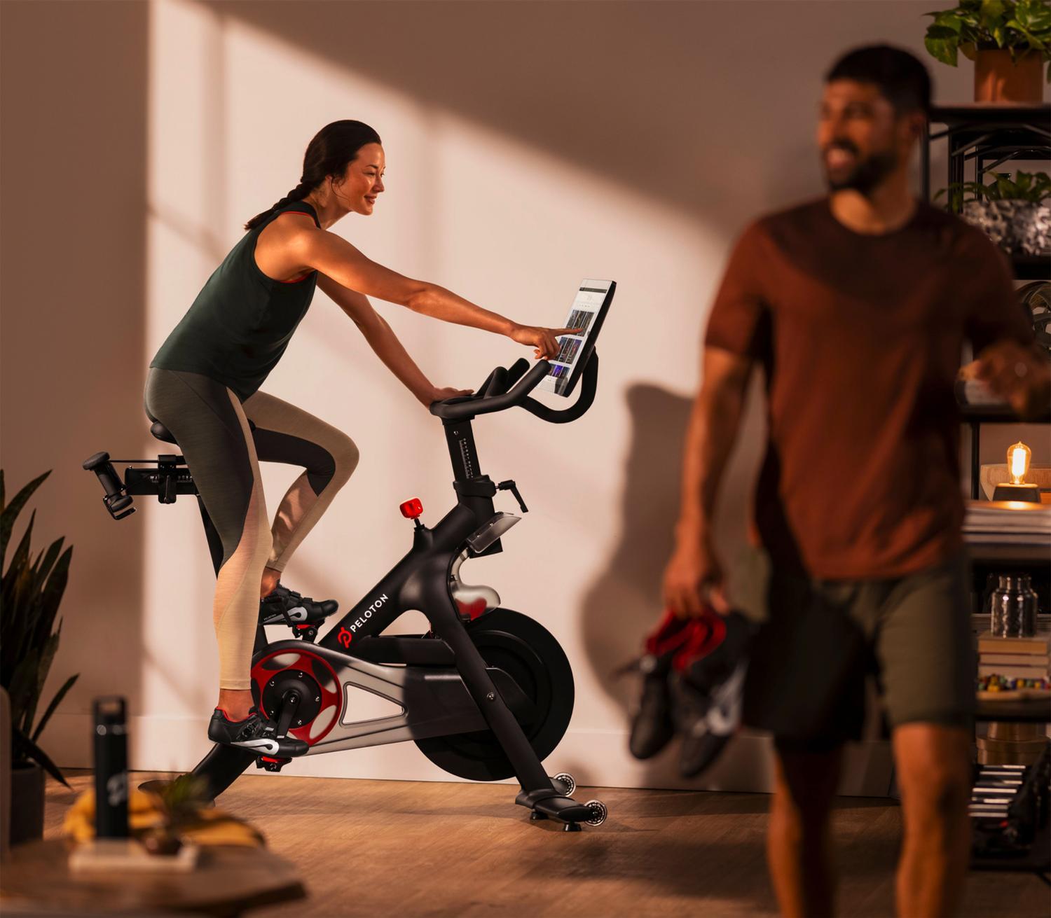 Peloton is offering £500 or US$600 off Bike, Bike+ and tread packages / Peloton