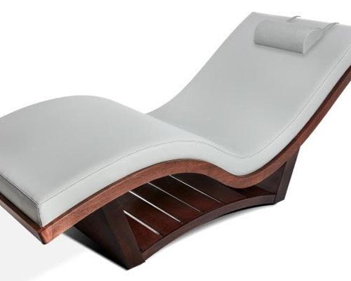 Called NuWave and NuWave S – the new loungers represent the next generation of LEC’s existing Wave lounger collection