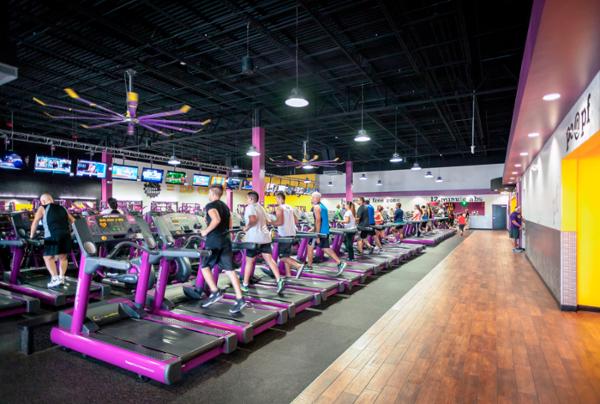 Planet Fitness has grown to 2,400 clubs and 17 millon members / photo: Planet Fitness