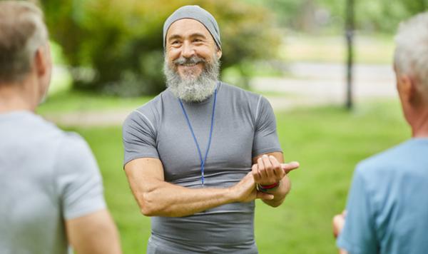 Train your team to engage with members / photo: Shutterstock / SeventyFour