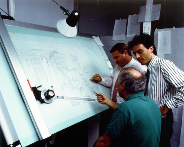 Alessandri at the drafting table in the early years / Photo: Technogym 