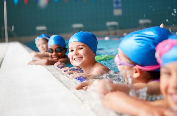 Demand for swimming lessons has surged due to the backlog created by the pandemic / photo: Shutterstock/Monkey Business