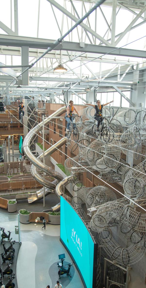 While customers are having fun and getting fit, they can also benefit from childcare and petcare services / photo: kinezis