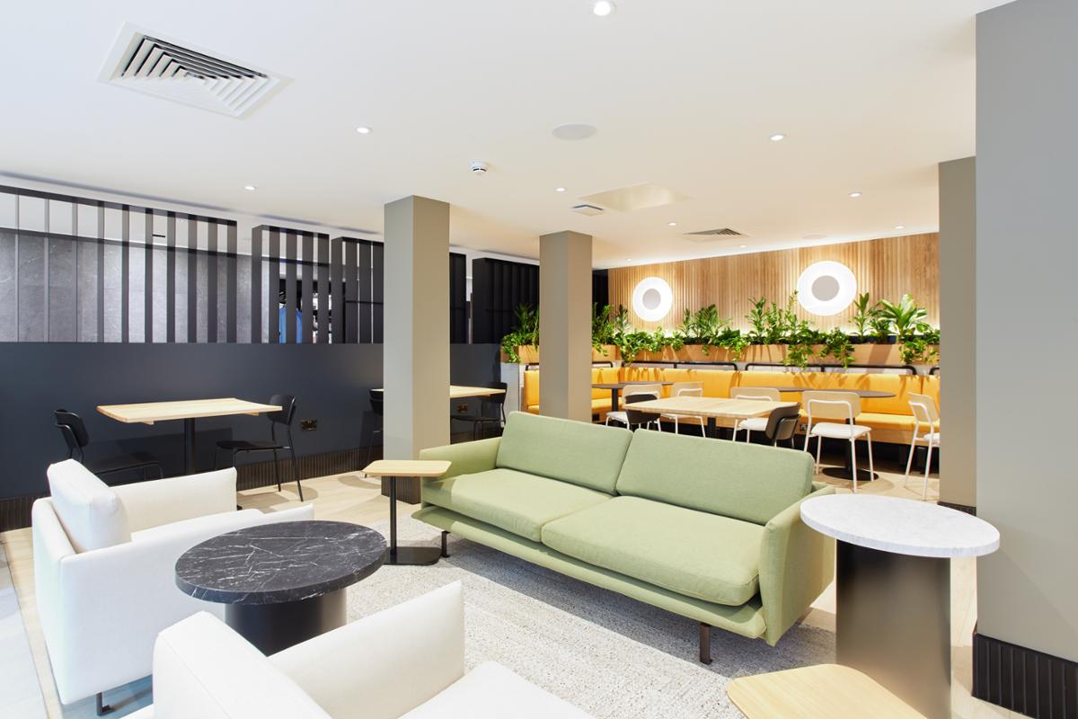 The lounge and social area / Virgin Active