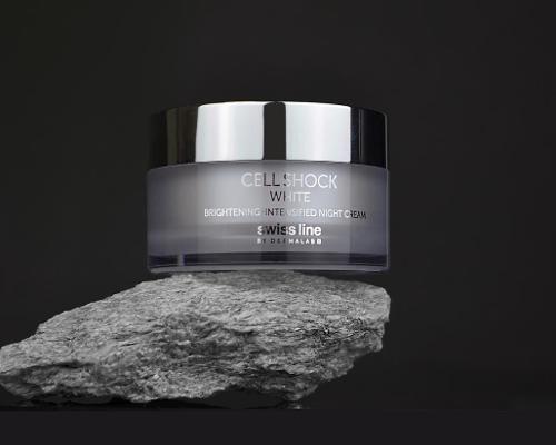 The Cell Shock White Brightening Intensified Night Cream has been blended to intensively brighten and improve the skin's texture / Swissline