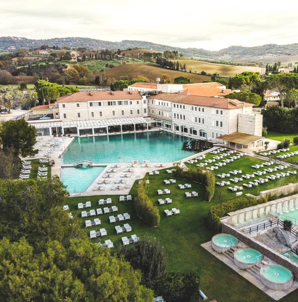 The Terme di Saturnia Resort offers a more tranquil experience / photo: SDM : Terme di Saturnia