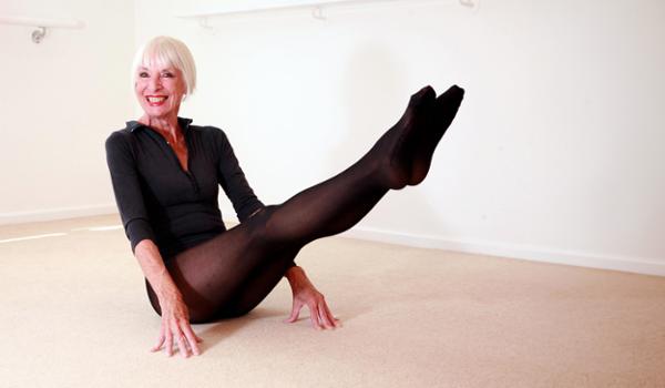 Fairfax still does two Lotte Berk workouts a day at the age of 89 / photo: Camille Marie Bieber