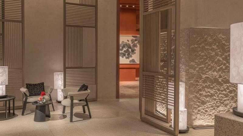  / Four Seasons Hotels & Resorts