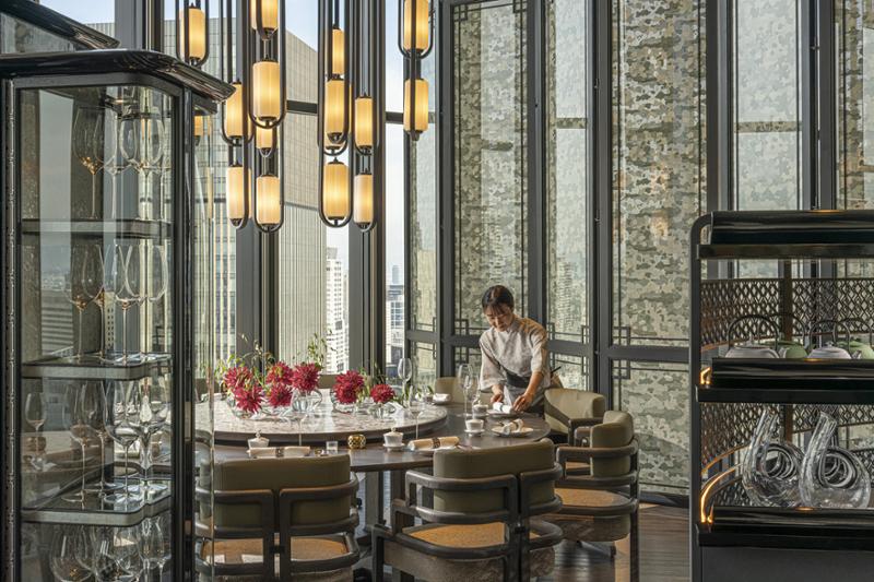  / Four Seasons Hotels & Resorts