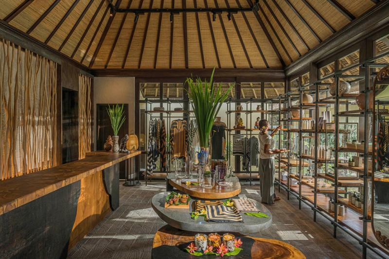  / Four Seasons Hotels & Resorts