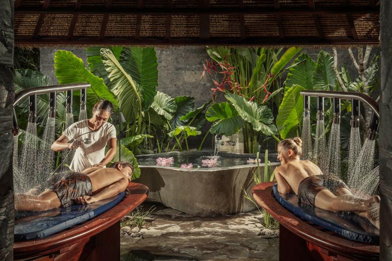  / Four Seasons Hotels & Resorts