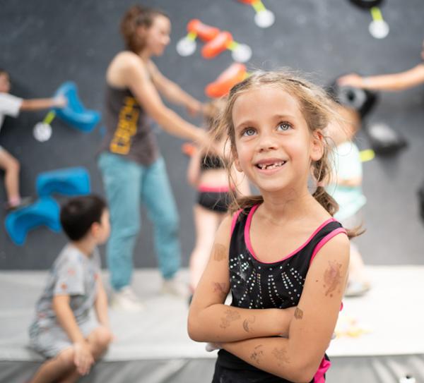 Bodyweight exercise is the best starting point for children / photo: Shutterstock / andreonegin