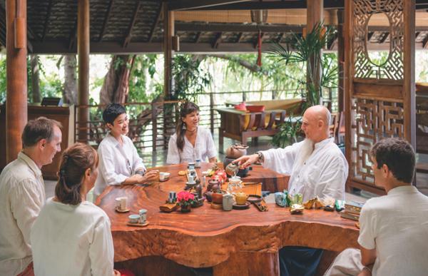 Local experiences, such as tea ceremonies in Thailand’s Kamalaya, are key / photo: Kamalaya Local experiences, such as tea ceremonies in Thailand’s Kamalaya, are key / photo: Kamalaya