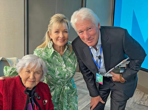 Richard Gere with Deborah Szekely (left) and GWI’s Susie Ellis / photo: global wellness institute