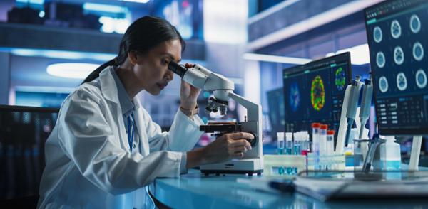 Researchers are finding evidence of infection in the brains of Alzheimer’s sufferers / photo: Shutterstock/Gorodenkoff
