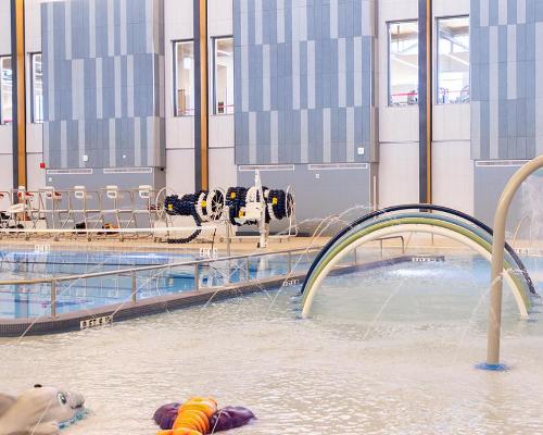 The children's pool and lap pool / Walmart
