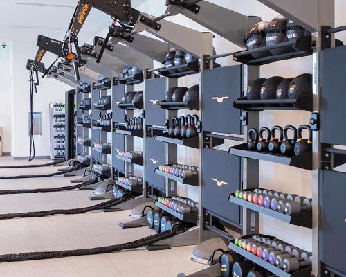 The free weights training area / Walmart