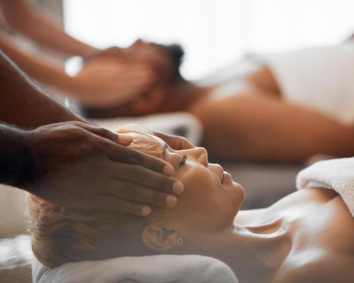 The GWI reports that the US spa industry contributes US$25.9 billion to its wellness economy / Shutterstock/PeopleImages.com - Yuri A