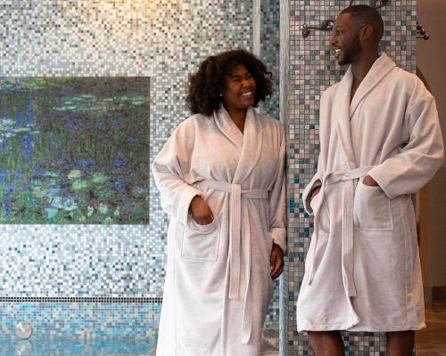 BC SoftWear supplies the global spa and wellness market with a line of premium spa linen, luxury bathrobes and footwear
