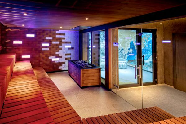 The Snowroom is visually and thematically linked to the resort’s sauna area / photo: technoalpin