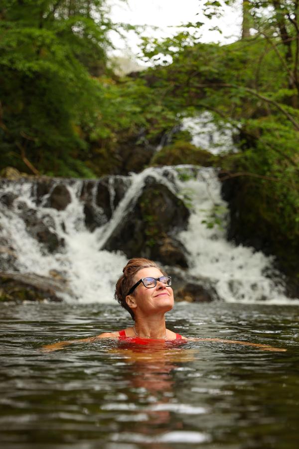 Cold water swimming has benefits for mental health / photo: jumpyjames.co.uk