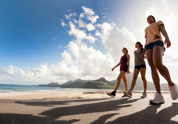 Walking is one of the most effective non-drug therapies for all ages / Shutterstock / Olena Yakobchuk