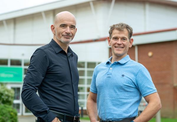 Duncan Kerr (left) and Dr Nick Harvey at Hillbrow / Hillbrow health and wellbeing 