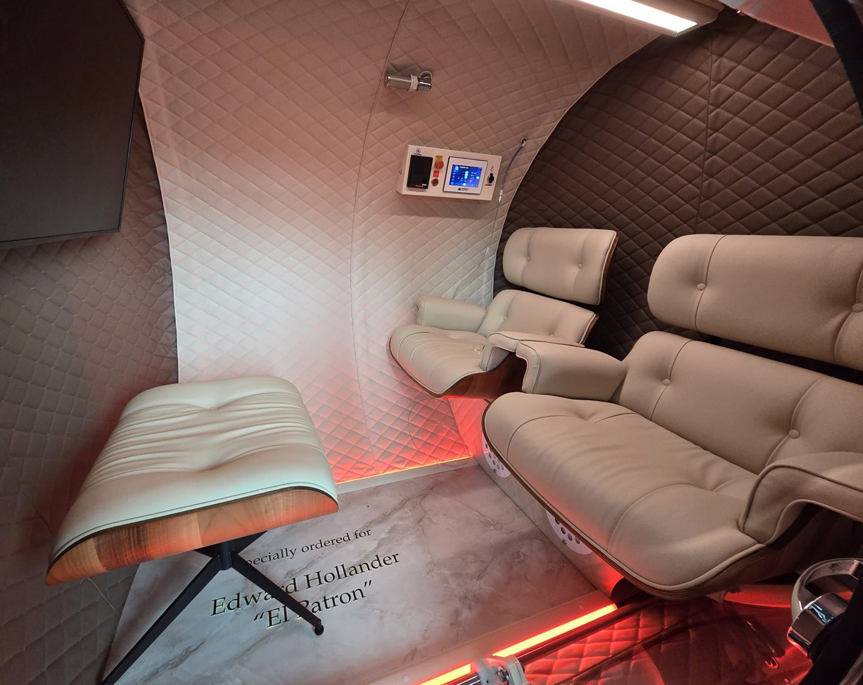 Interior of the OxyLife C2 chamber by OxyHelp