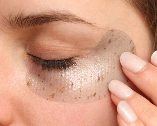 Designed to visibly reduce signs of fatigue, this hydrogel patch targets puffiness and dark circles / Omnisens