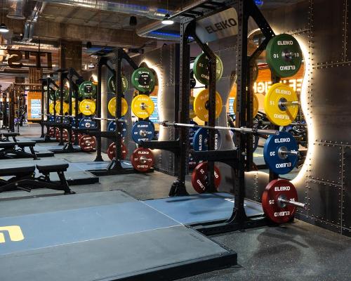 The free weights area is the largest in the region / Gymnation
