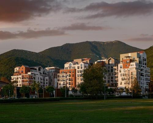 Siro Boka Place is a fitness destination on the edge of the Adriatic Sea and local mountains / Kerzner International