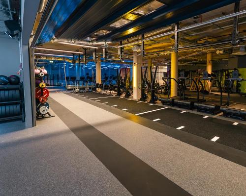 The gym has a nightclub feel / Urban Gym Group