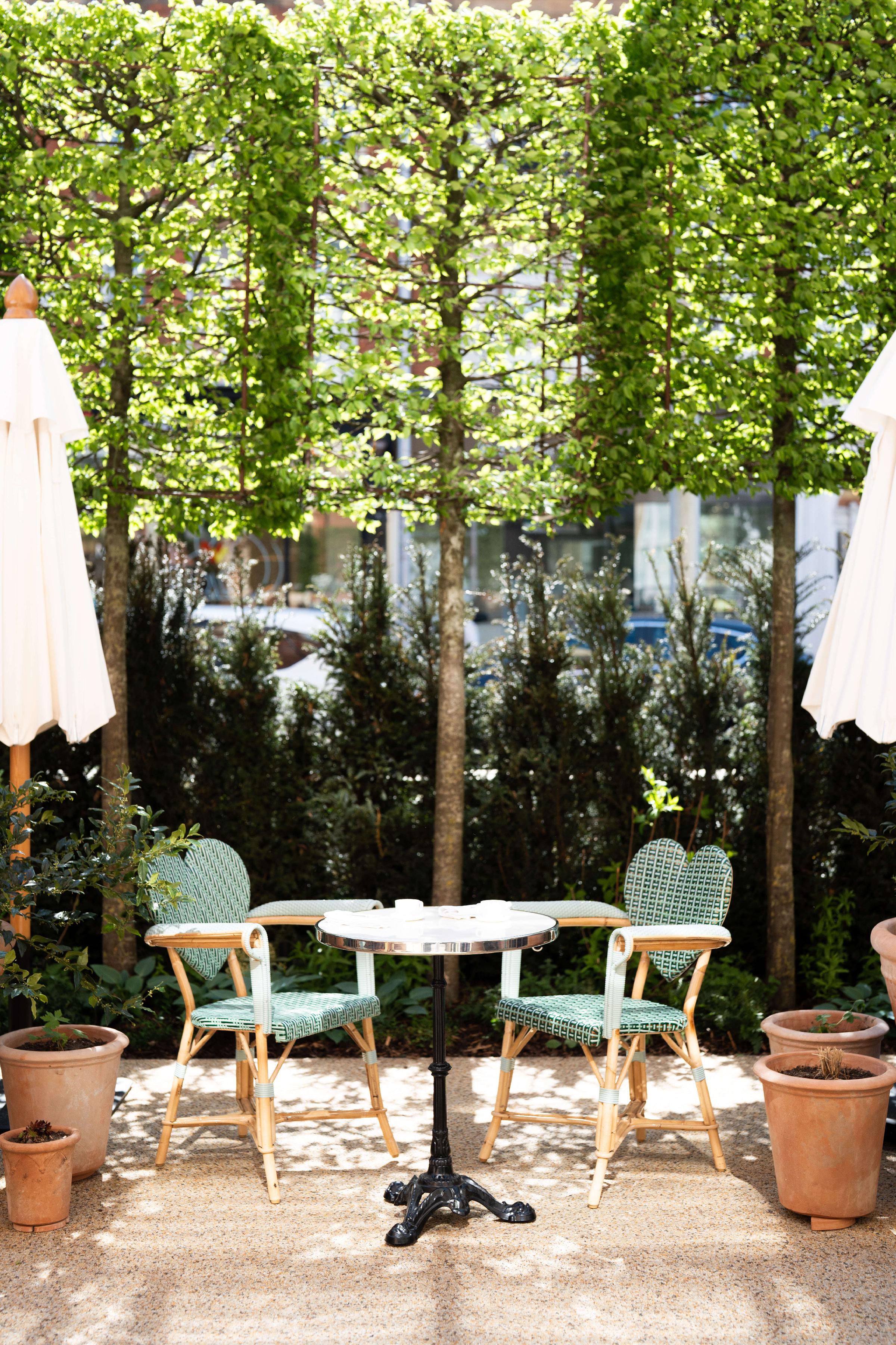 The outside terrace is part of the experience / The Method The outside terrace is part of the experience / The Method
