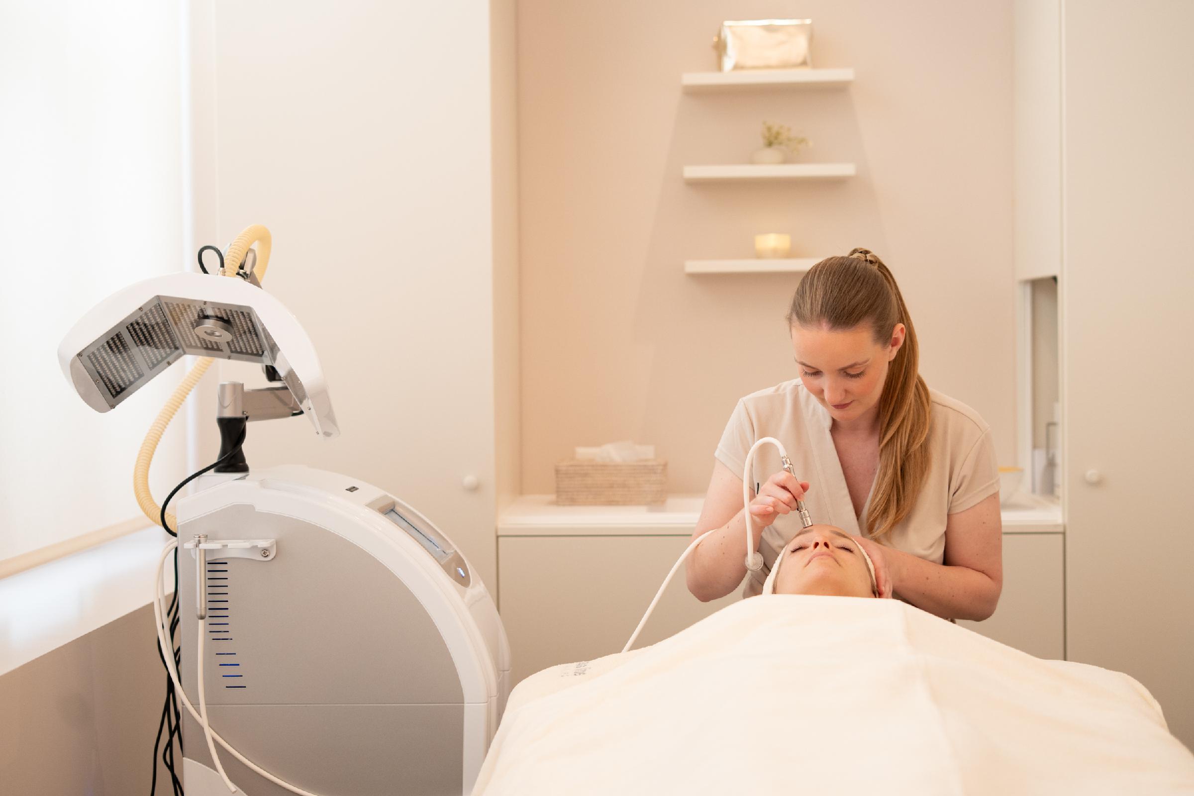 Four of the day spa's 11 treatment rooms are for beauty therapies / Swissline Four of the day spa's 11 treatment rooms are for beauty therapies / Swissline