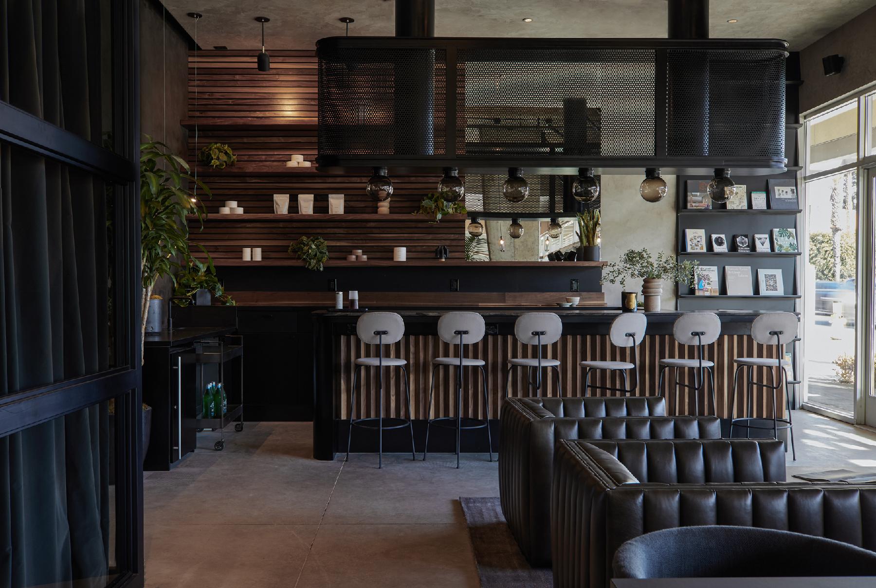The lounge and nutritional bar at Remedy Place LA offers functional elixirs and bone broth